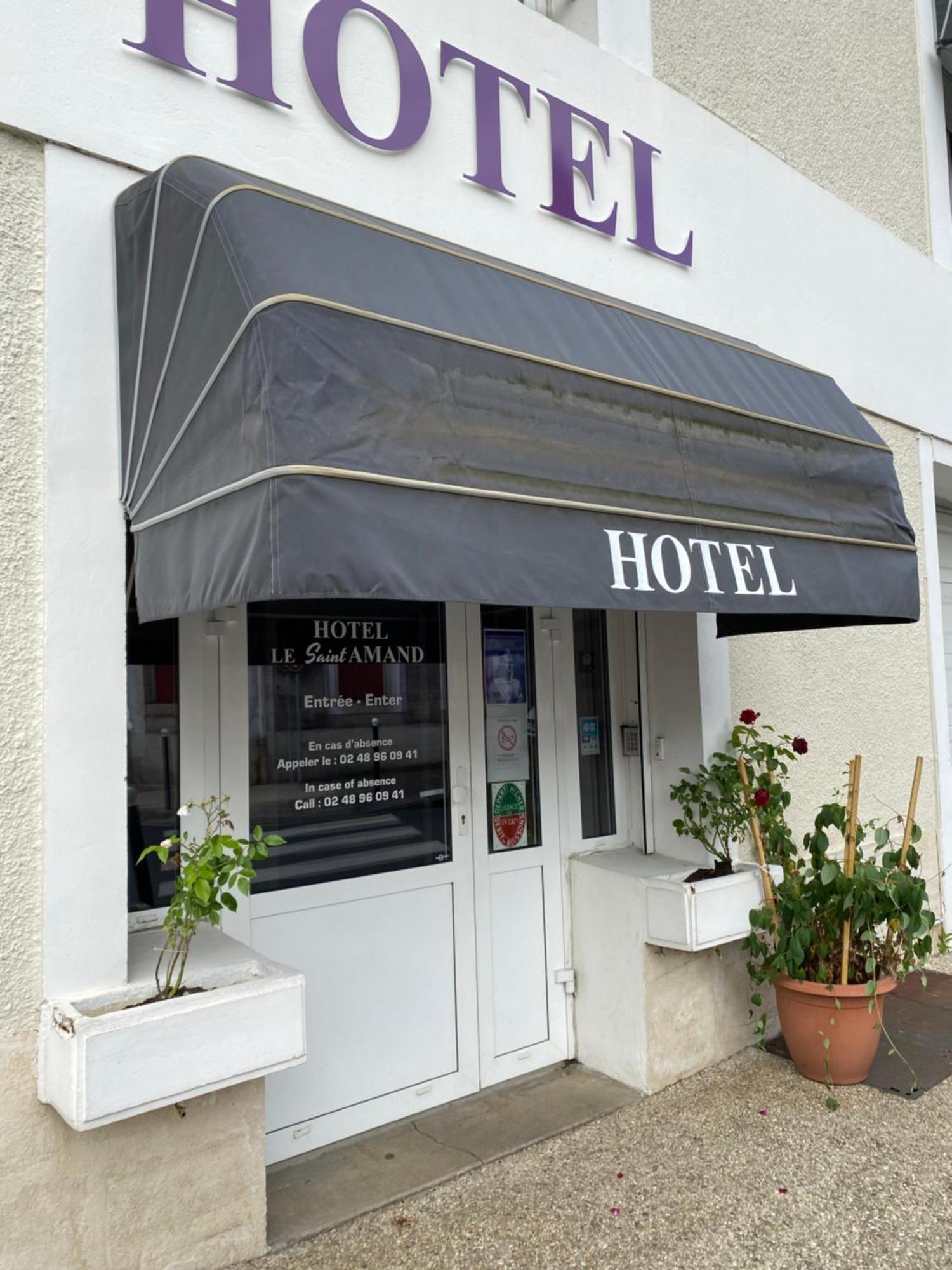 Hôtel Le Saint Amand Saint-Amand-Montrond Exterior foto